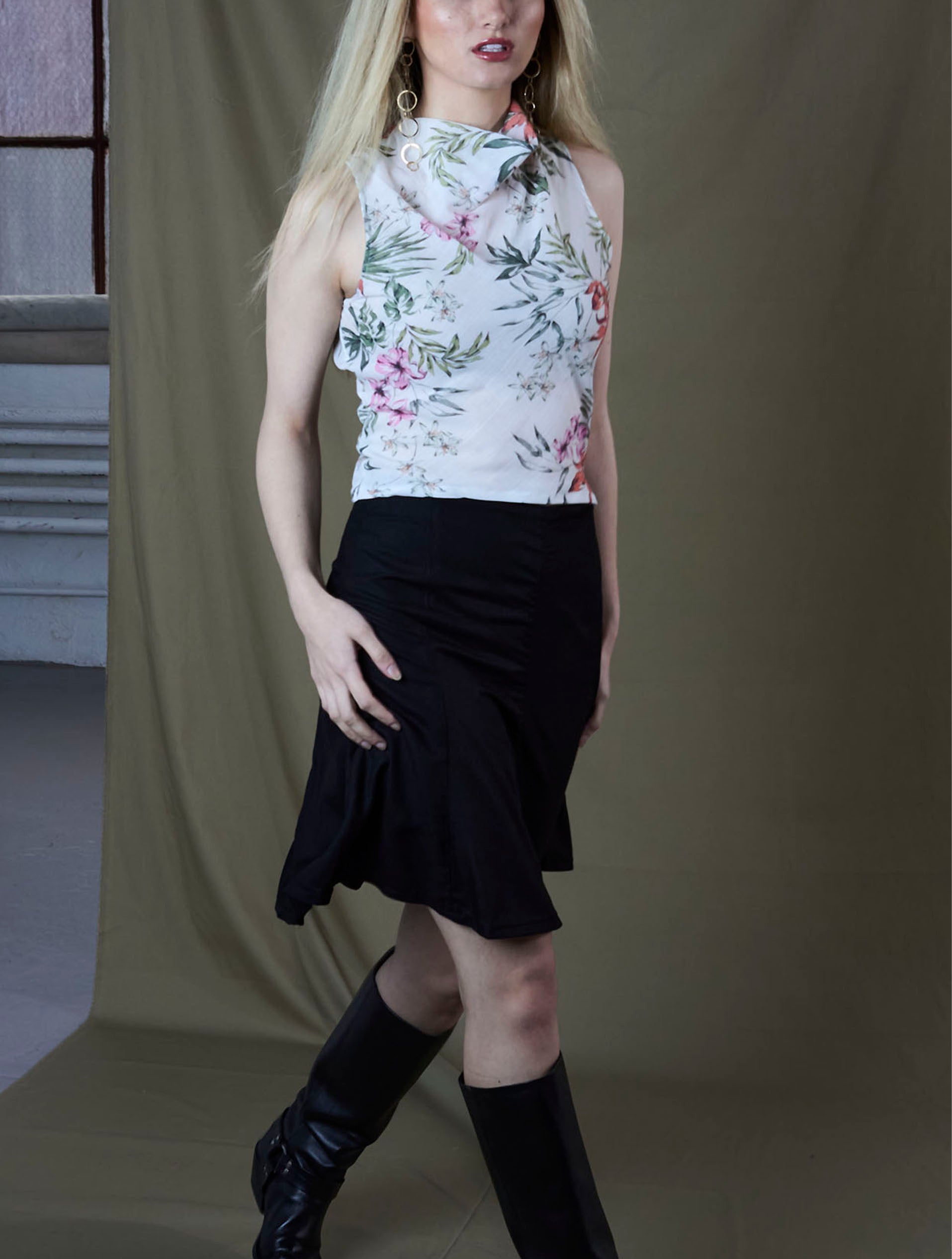 elle floral tank to and black flare skirt on model 